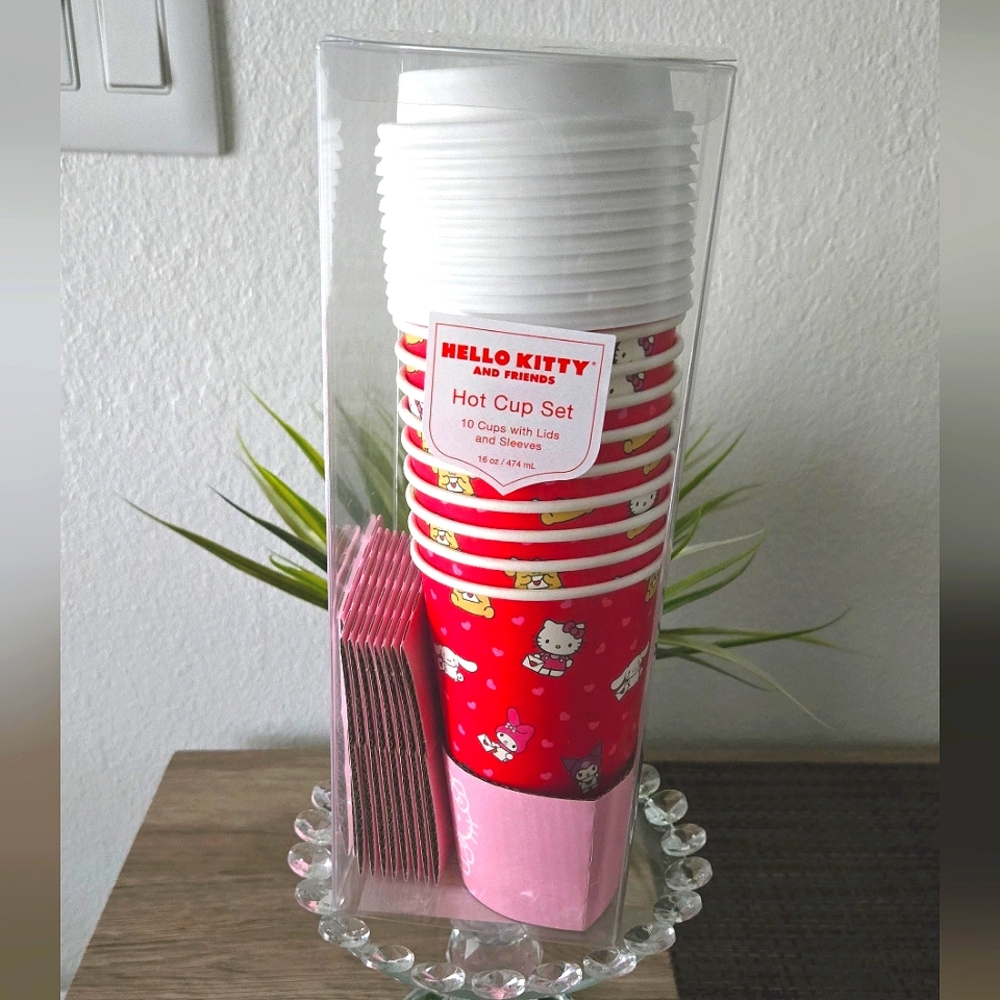 Hello Kitty Hearts Red Hot Cup Set